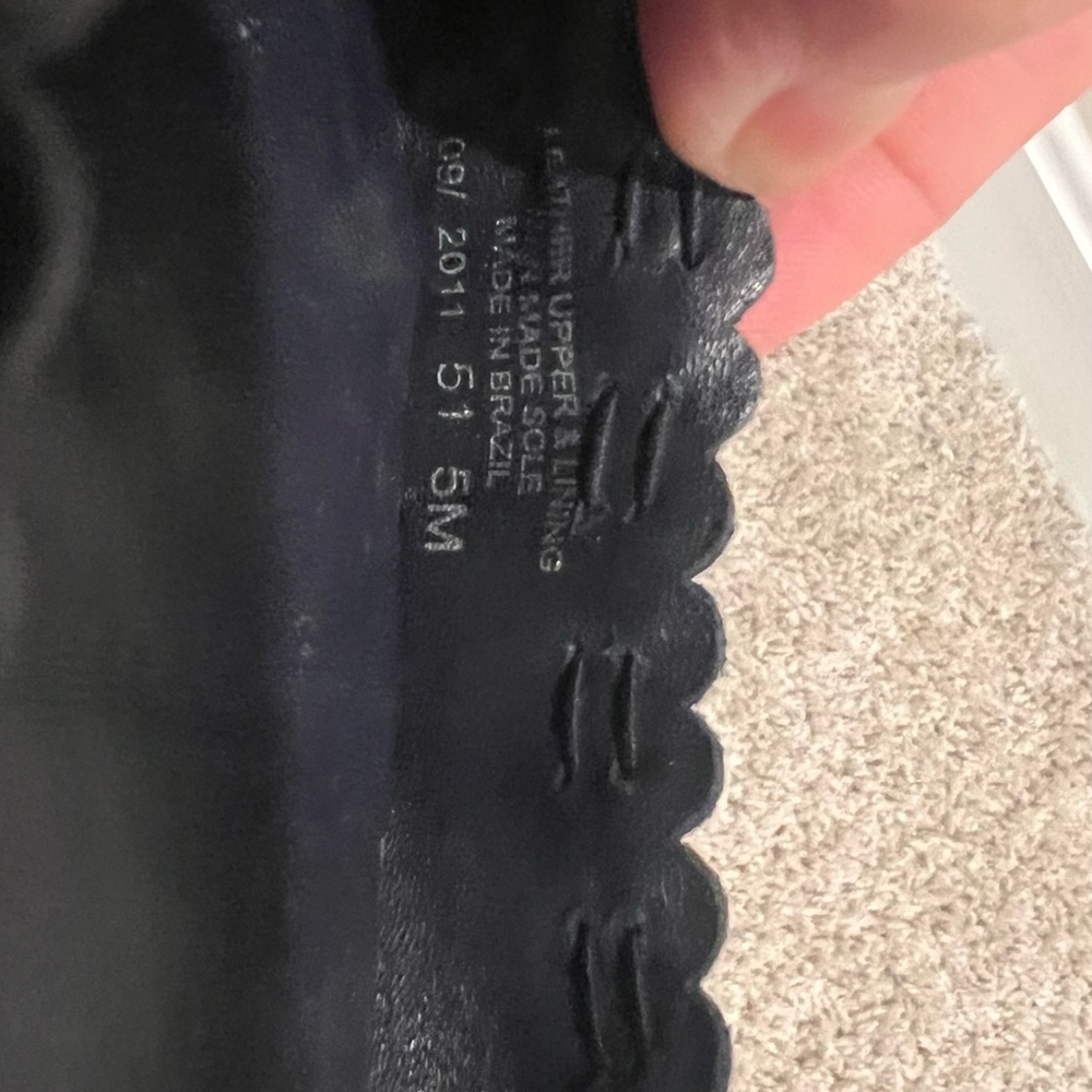 SOLD!!! Tory Burch Black Flats with Perforated Design - Picture 5 of 7